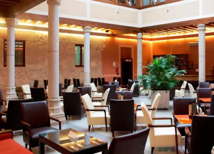 Hotel Palacio San Facundo Segovia - Patio-comedor Hotel Palacio San Facundo Segovia - Patio-comedor